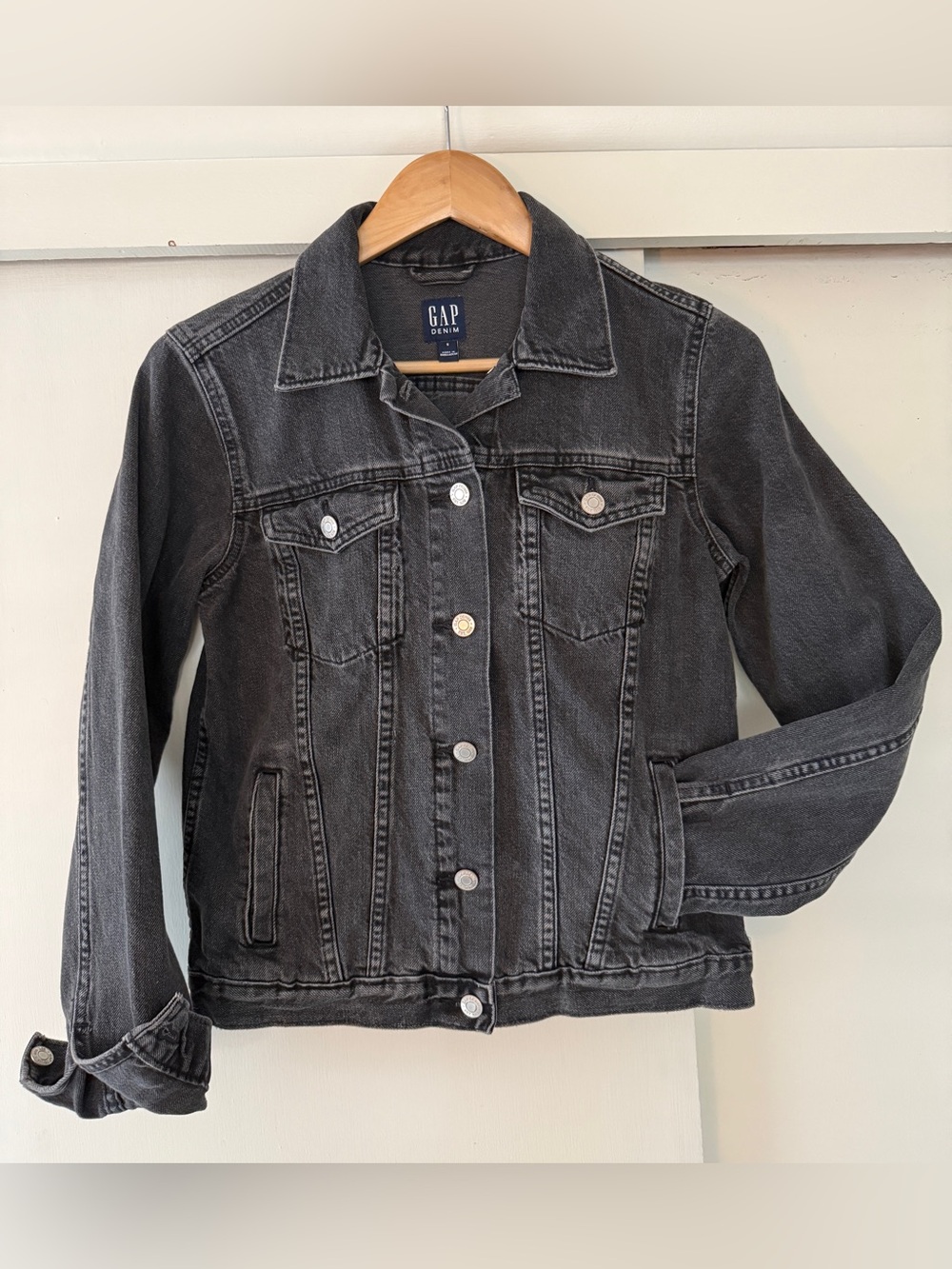 GAP DENIM BUTTON UP SOFT JEAN JACKET - WOMENS SIZE SMALL - DARK GREY